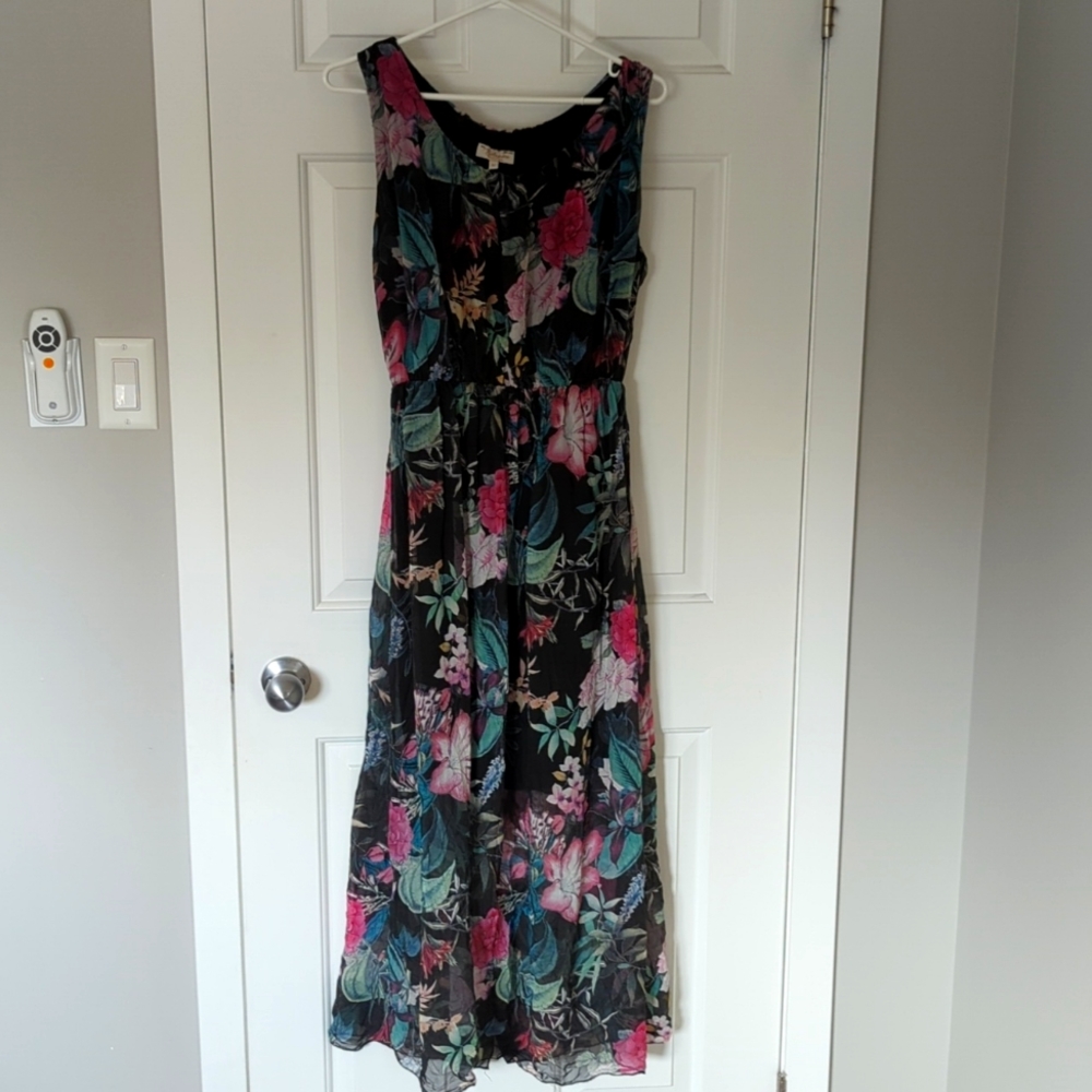 Light and airy floral maxi dress